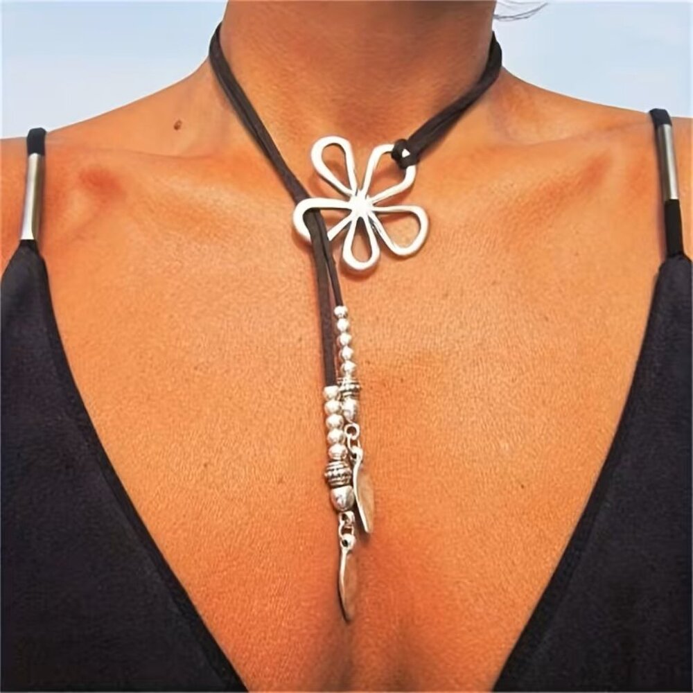 Vintage Bohemian Hollow Flower Choker Necklace Leather Cord Z250
